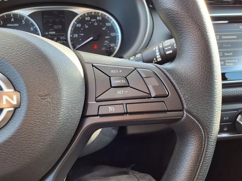 Used 2025 Nissan Kicks Play S FWD image 14