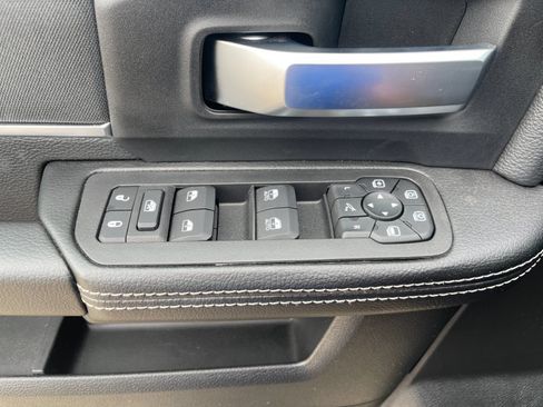 New 2026 RAM 2500 Big Horn AWD/4WD image 12