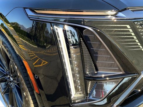 New 2026 Cadillac Lyriq V image 14