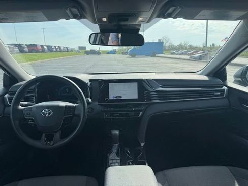 Used 2025 Toyota Camry LE image 11