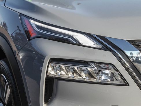 Used 2023 Nissan Rogue Platinum w/ Platinum Premium Package image 4