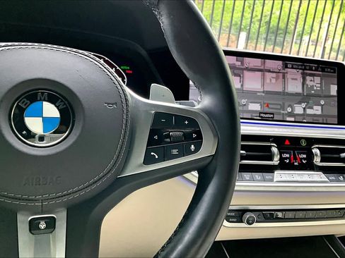 Used 2022 BMW X5 xDrive40i w/ M Sport Package AWD/4WD image 24