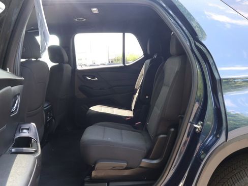 Used 2023 Chevrolet Traverse LT AWD/4WD image 44