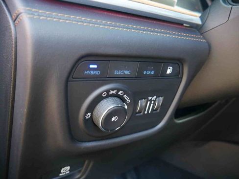 Certified 2022 Jeep Grand Cherokee Summit AWD/4WD image 26