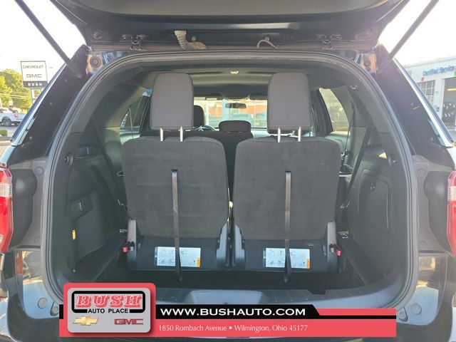 Used 2017 Ford Explorer XLT AWD/4WD image 8