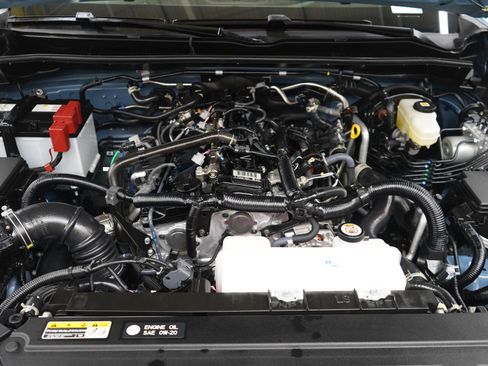 Certified 2025 Toyota 4Runner TRD Off-Road Premium image 34