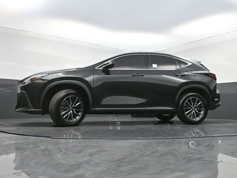 Used 2025 Lexus NX 250 FWD w/ Towing Package (2000 Lbs) image 27