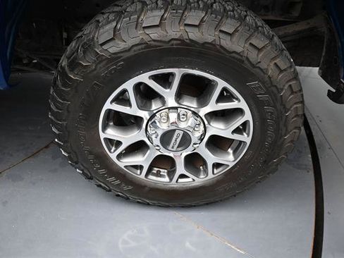 Used 2022 Ford F250 Lariat w/ Lariat Ultimate Package AWD/4WD image 19