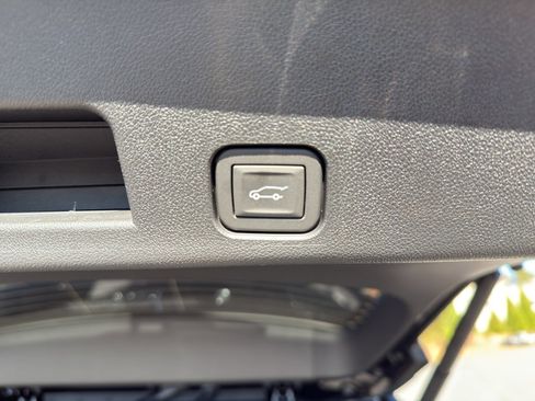 New 2026 Chevrolet Traverse RS image 23