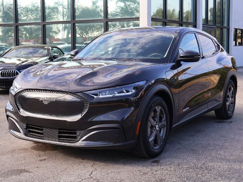 Used 2022 Ford Mustang Mach-E Select image 8