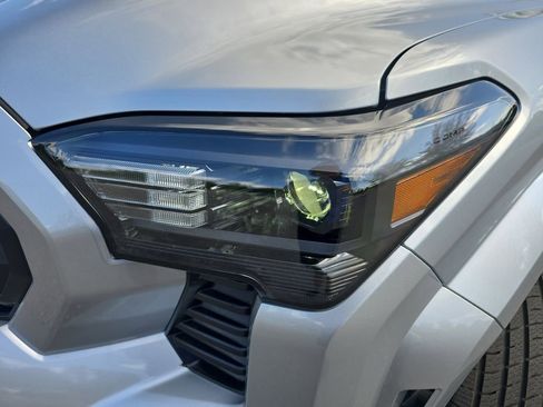 Used 2025 Toyota Tacoma SR5 image 32