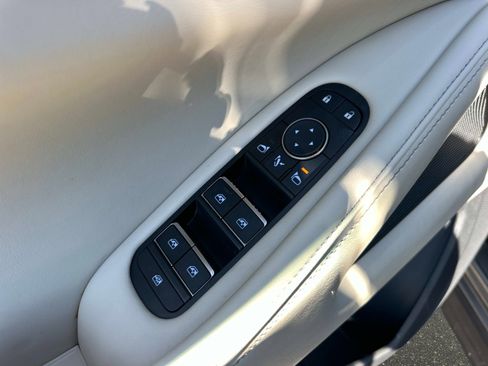 Used 2022 INFINITI QX60 Luxe image 18