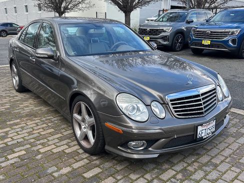 Used 2009 Mercedes-Benz E 350 Sedan image 2