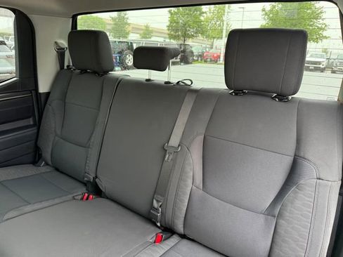 Used 2022 Toyota Tundra SR5 AWD/4WD image 27