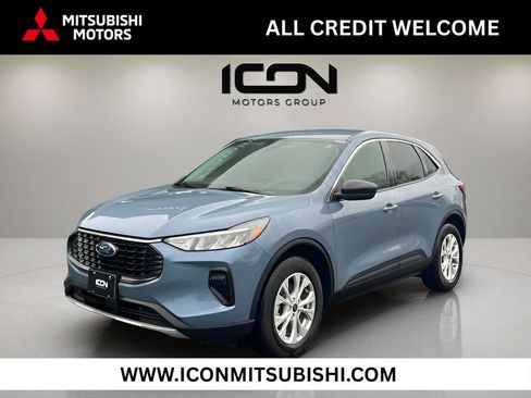 Used 2024 Ford Escape Active w/ Cold Weather Package FWD image 1
