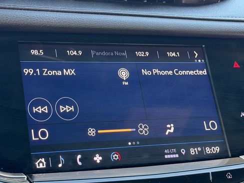 Used 2022 Cadillac XT6 Premium Luxury FWD image 24