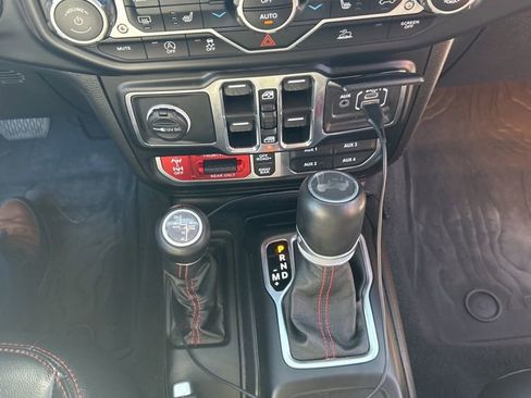 Used 2021 Jeep Wrangler Unlimited Rubicon image 4