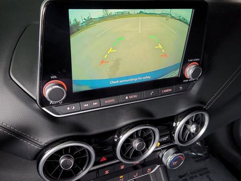 Used 2025 Nissan Sentra SV image 18