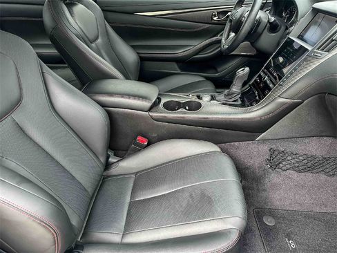 Used 2022 INFINITI Q60 Red Sport 400 w/ Carbon Fiber Package image 19