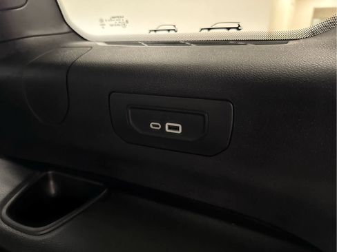 Used 2024 Jeep Grand Cherokee L Altitude image 29