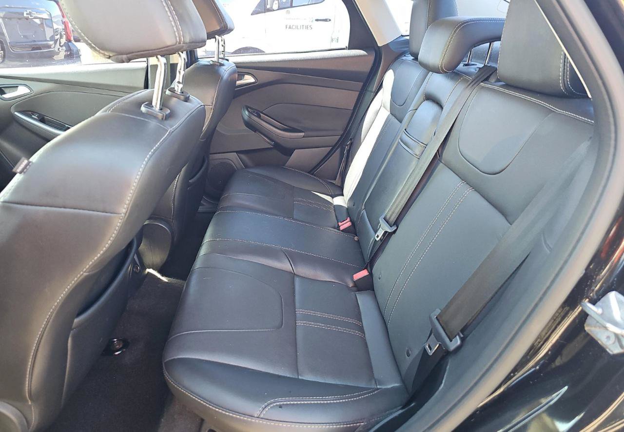 Used 2013 Ford Focus Titanium w/ Titanium Handling Pkg FWD image 14