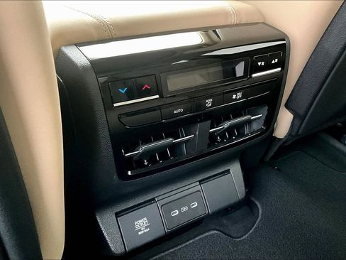 Certified 2026 Acura MDX w/ Technology Package image 30