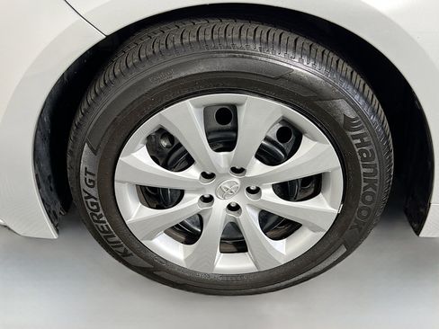 Certified 2025 Toyota Corolla LE FWD image 24