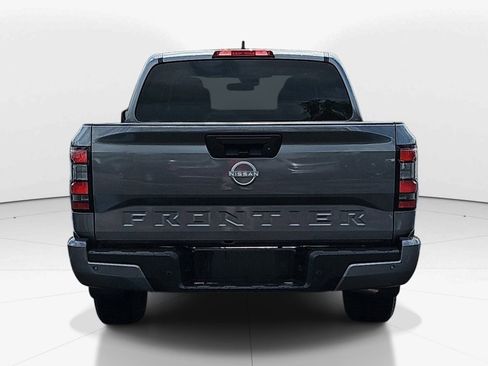 Used 2025 Nissan Frontier SV image 4