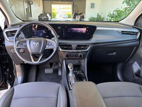 Used 2025 Buick Encore GX Preferred FWD image 28
