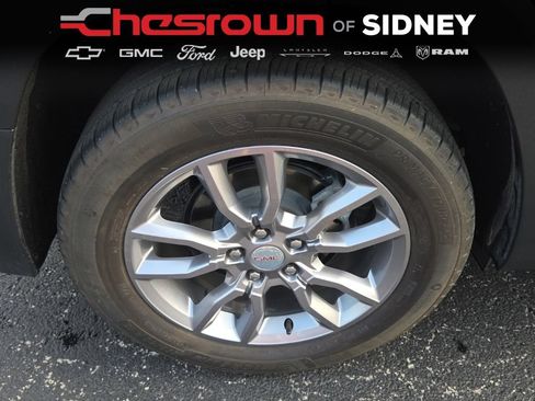 Used 2022 GMC Terrain SLT w/ Infotainment Package II AWD/4WD image 19