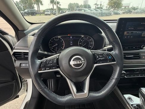 Used 2023 Nissan Altima 2.5 SL FWD image 15