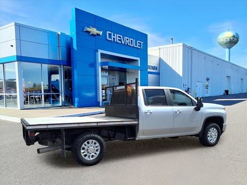 Used 2021 Chevrolet Silverado 3500 LT image 3