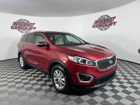 Used 2017 Kia Sorento AWD image 9