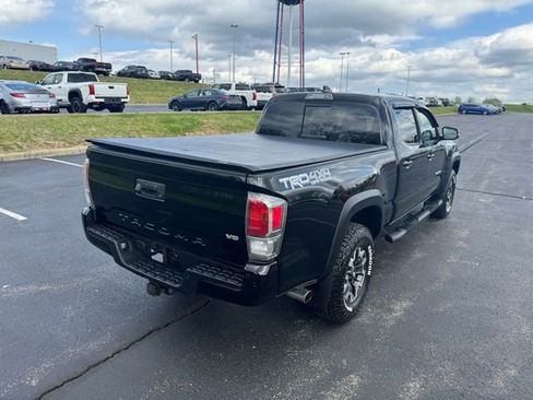 Used 2020 Toyota Tacoma TRD Off-Road w/ Technology Package image 3