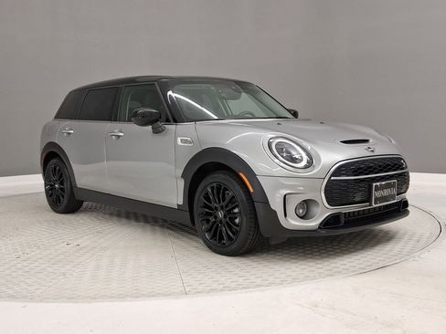 Certified 2024 MINI Cooper Clubman S FWD image 5