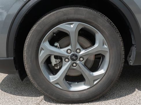 Used 2025 Ford Escape ST-Line Select AWD/4WD image 4
