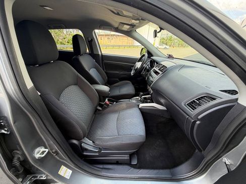 Used 2011 Mitsubishi Outlander Sport SE FWD image 10