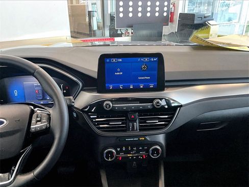 Used 2024 Ford Escape Active image 18