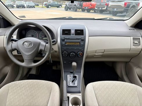 Used 2009 Toyota Corolla LE image 12