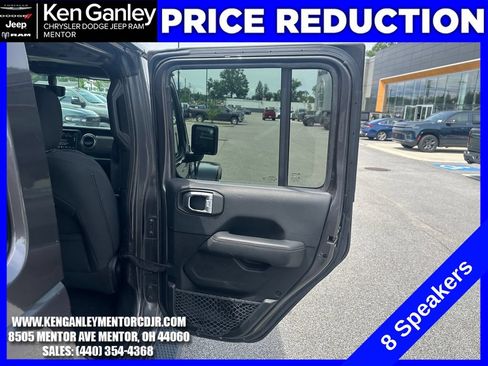 Used 2018 Jeep Wrangler Unlimited Sahara w/ Uconnect 4C Nav & Sound Group AWD/4WD image 22
