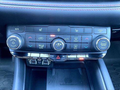 Certified 2024 Dodge Durango R/T w/ Blacktop Package AWD/4WD image 19