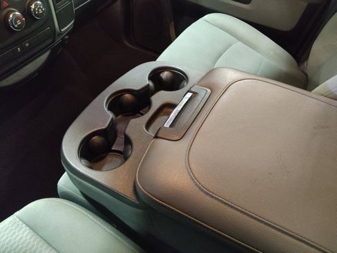 Used 2017 RAM 1500 Classic SLT image 26