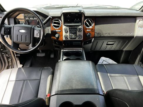 Used 2013 Ford F250 Lariat w/ Lariat Ultimate Pkg AWD/4WD image 14