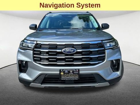 Certified 2025 Ford Explorer Active w/ Active Comfort Package AWD/4WD image 4