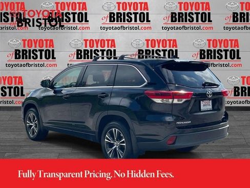 Used 2018 Toyota Highlander Plus AWD/4WD image 5