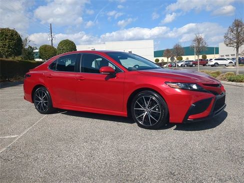 Certified 2023 Toyota Camry SE image 2