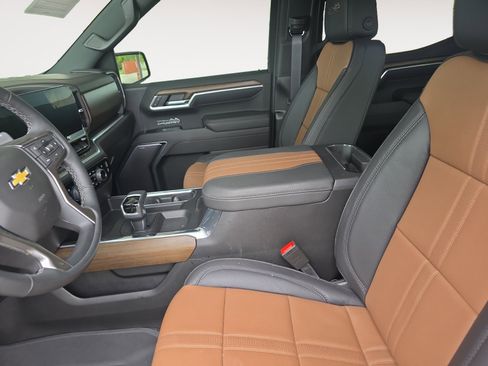 Used 2026 Chevrolet Silverado 1500 High Country w/ High Country Premium Package RWD image 21