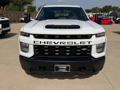 Used 2022 Chevrolet Silverado 2500 Custom w/ Custom Convenience Package AWD/4WD image 8