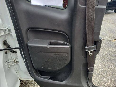 Used 2015 Chevrolet Colorado W/T image 9