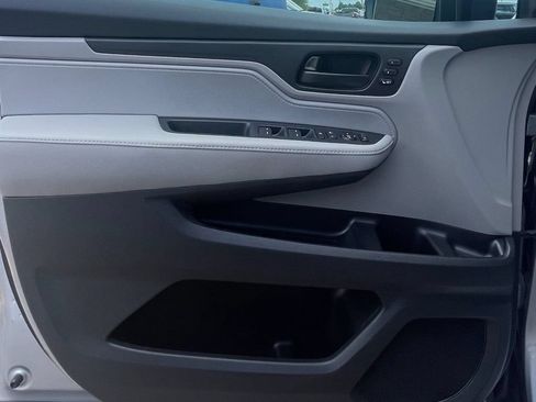 Used 2018 Honda Odyssey EX-L image 34